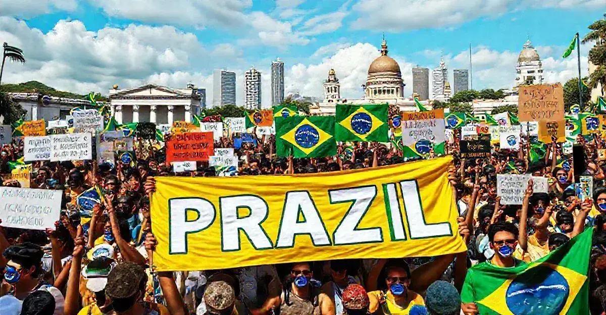 Histórico dos Protestos no Brasil